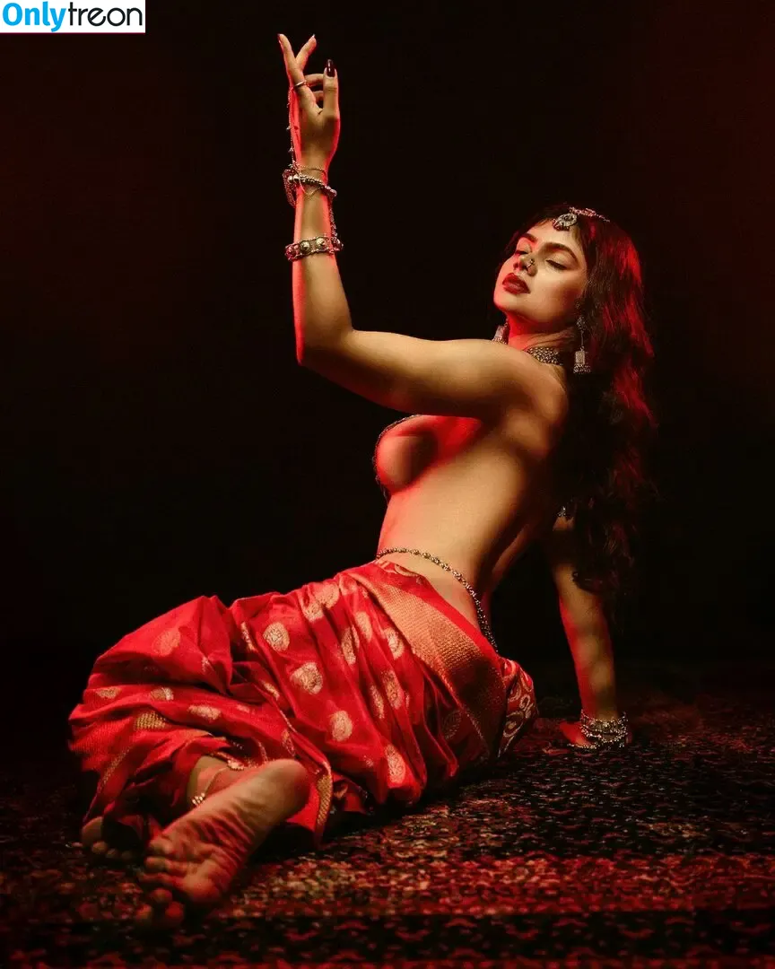 Chandrika Passionica голая photo #0110 (Chandrika Desai)