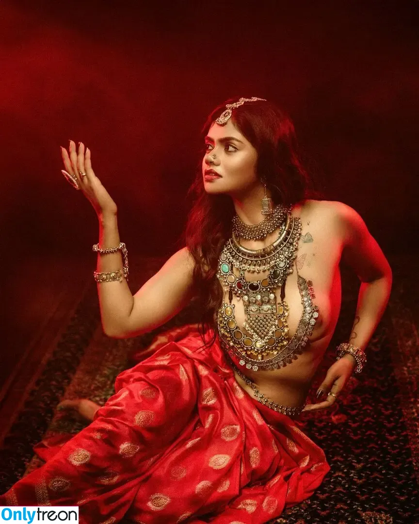 Chandrika Passionica голая photo #0112 (Chandrika Desai)