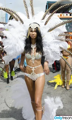 Chanel Iman / chaneliman nude photo #0218