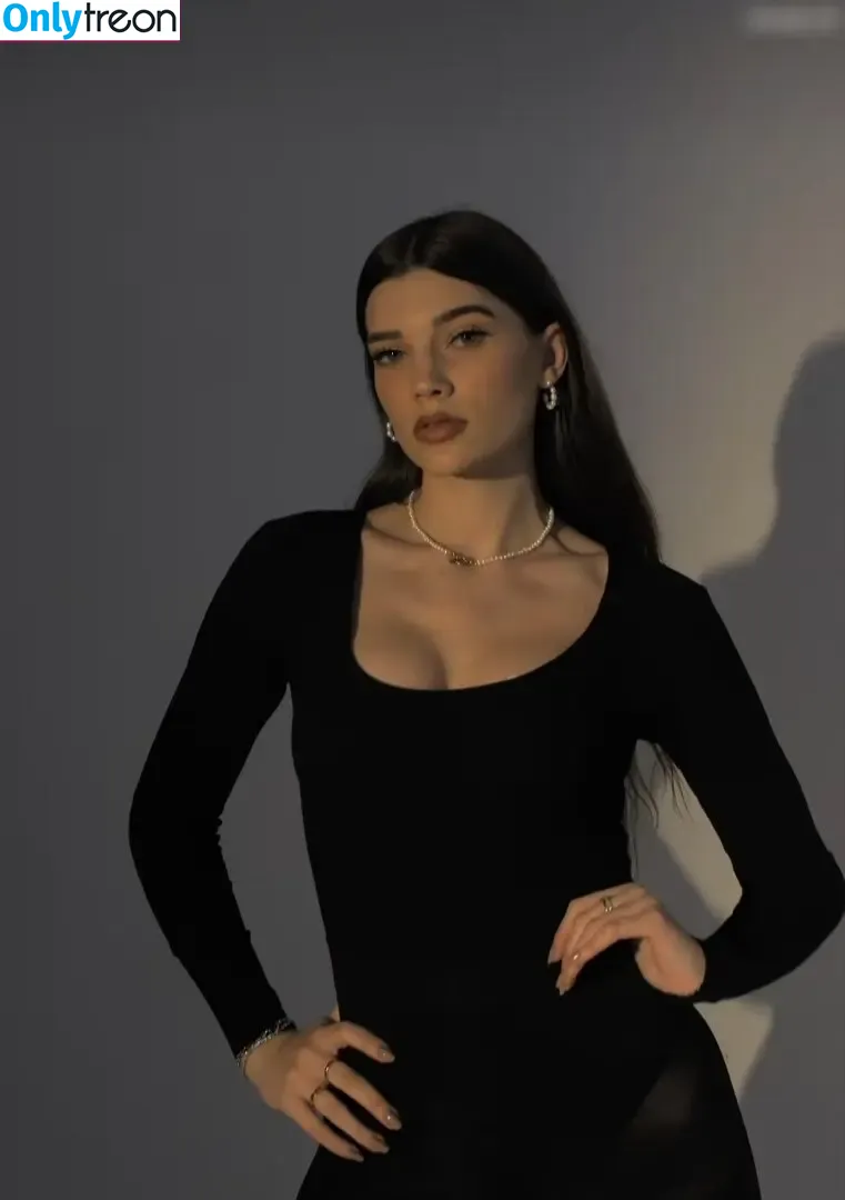 Chanel Silberberg nude photo #0046 (chanelsilberberg)