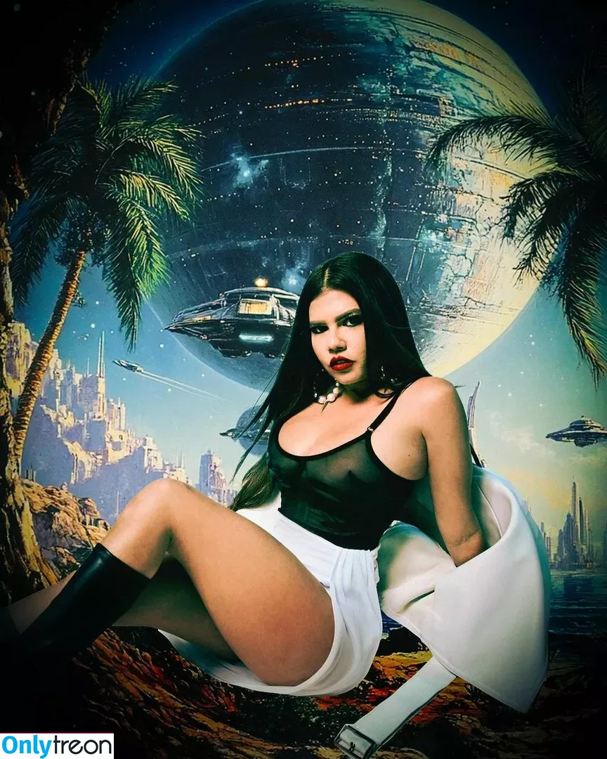 Chanel West Coast nude photo #0403 (chanelwestcoast)