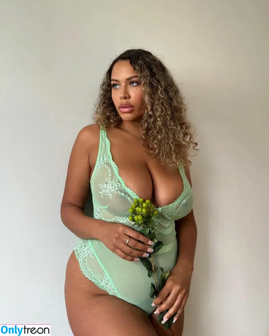 Chanelle Mauricette nude photo #0006 (chanellemauricette / cnmauricette)