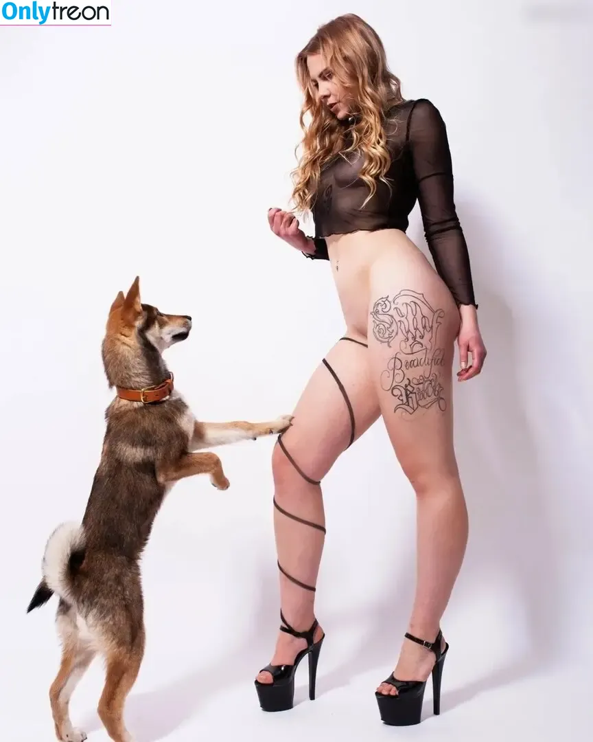 Chanessa nude photo #0107 (_.chxnessa._ / chanessa9 / u126042623)