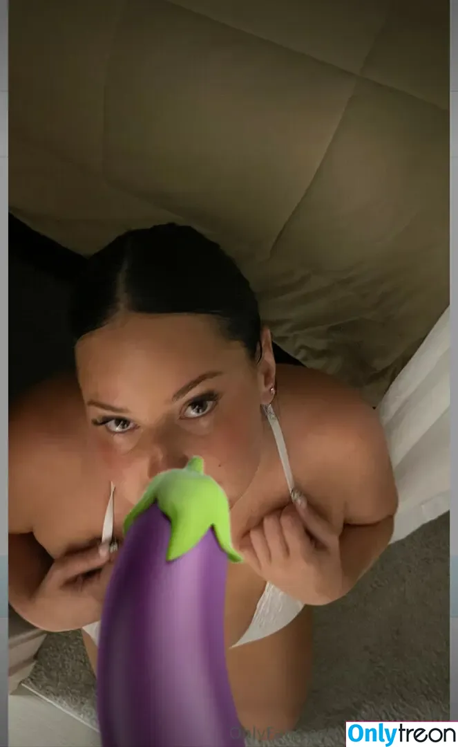 Changoodie nude photo #0011 (Changoodie)