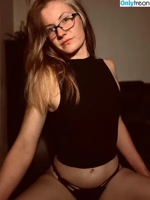  nude photo #0017