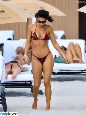 Chantel Jeffries / Ceejay the DJ / ChantelJeffries nude photo #2052