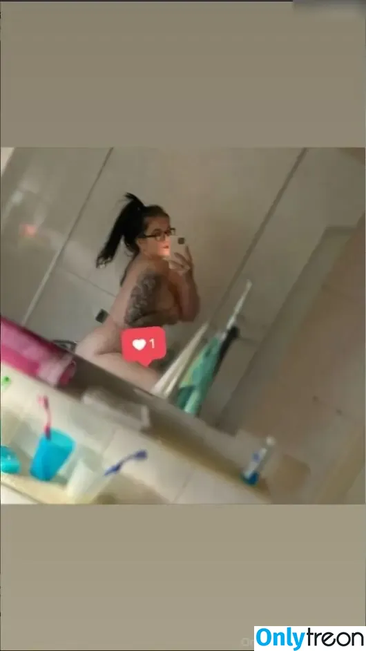 Chantischx nude photo #0083 (chantischl1708 / chaxschlx)