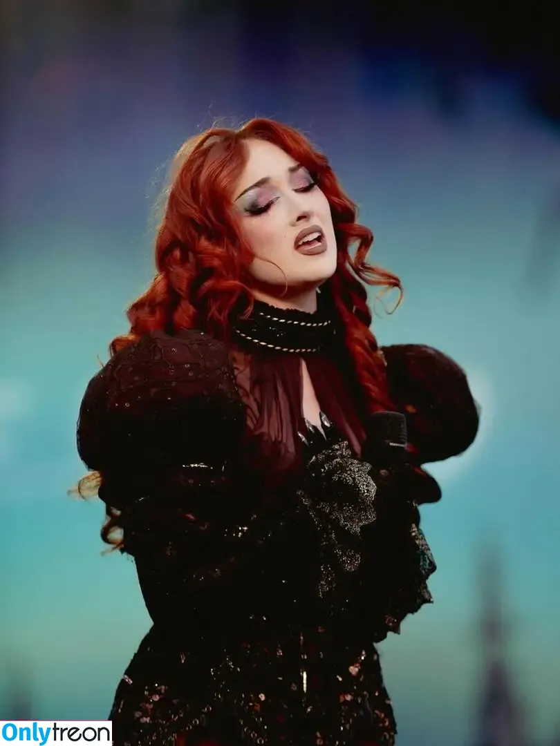 Chappell Roan nude photo #0550 (chappellroan / rosybeetles)