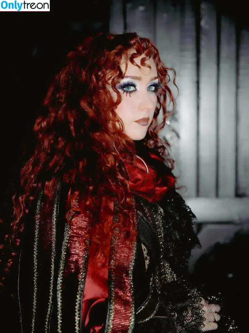 Chappell Roan nude photo #0571 (chappellroan / rosybeetles)