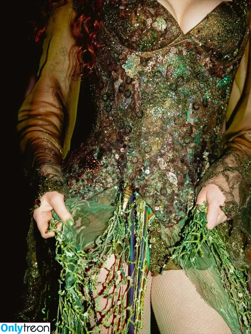 Chappell Roan голая photo #0589 (chappellroan / rosybeetles)