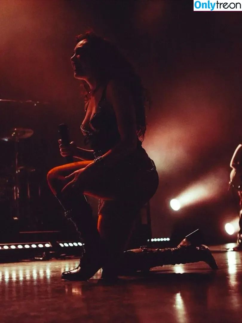 Chappell Roan nude photo #0608 (chappellroan / rosybeetles)