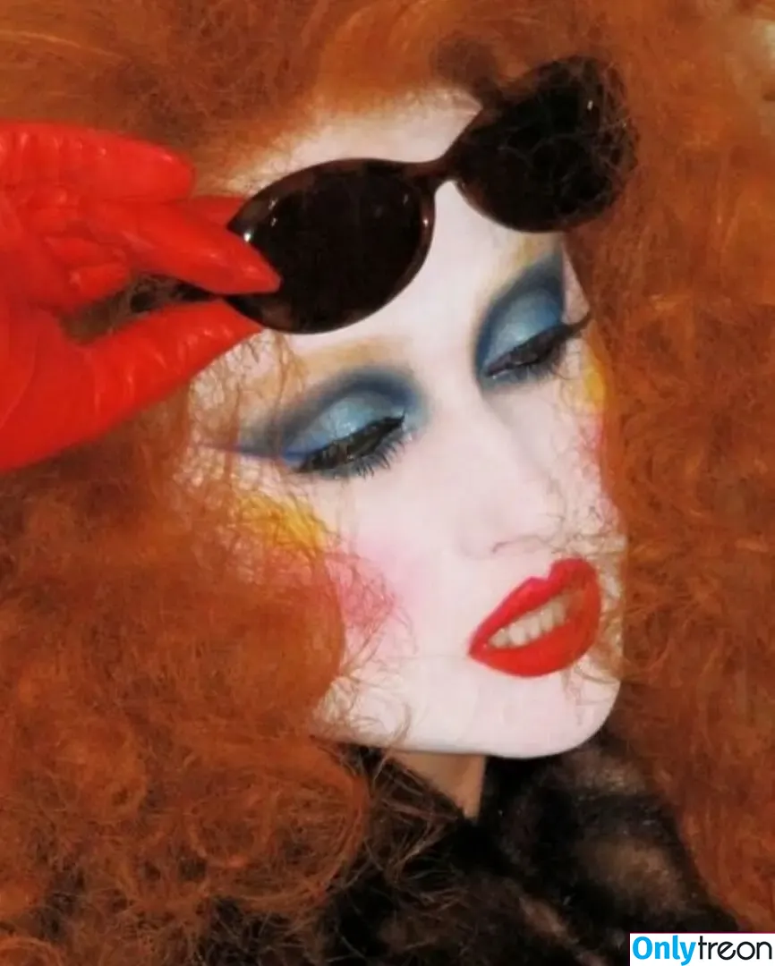 Chappell Roan nude photo #0633 (chappellroan / rosybeetles)