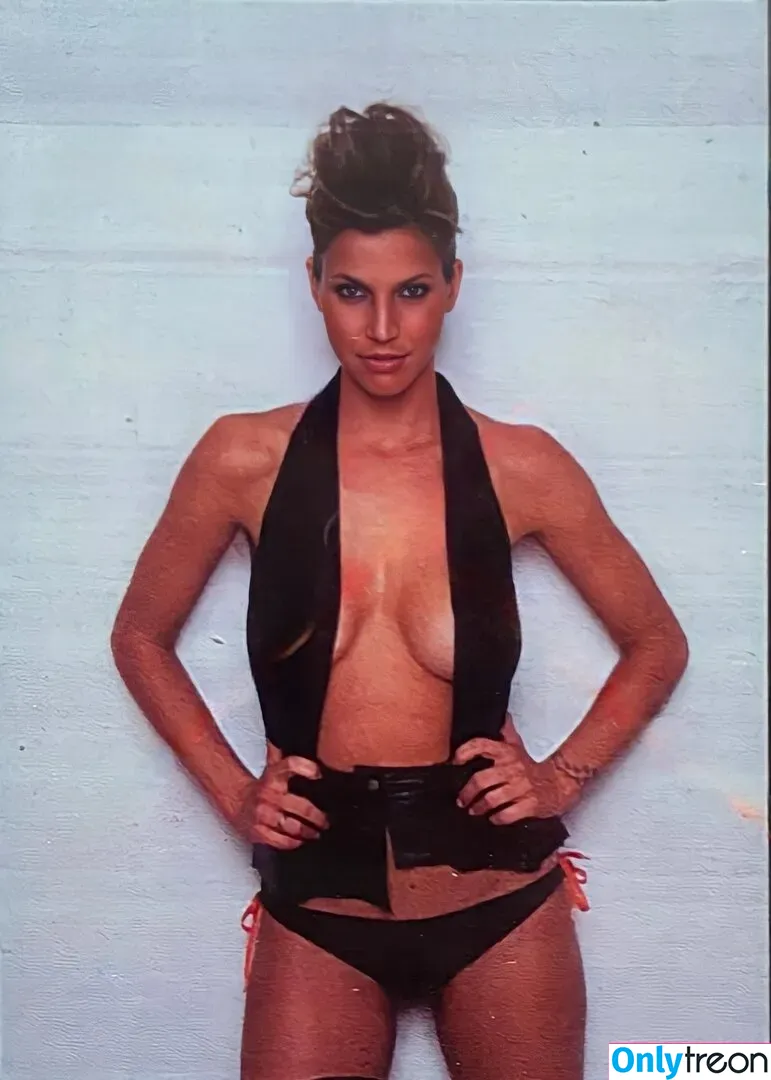 Charisma Carpenter голая photo #0062 (charismacarpenter)