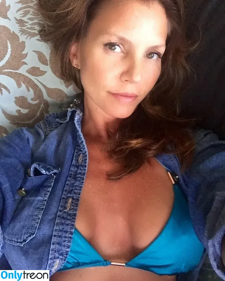 Charisma Carpenter голая photo #0110 (charismacarpenter)