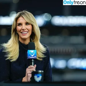 Sportscaster, charissajthompson leaks