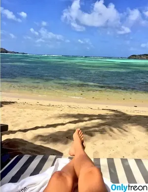 Charissa Thompson / Sportscaster / charissajthompson nude photo #0101