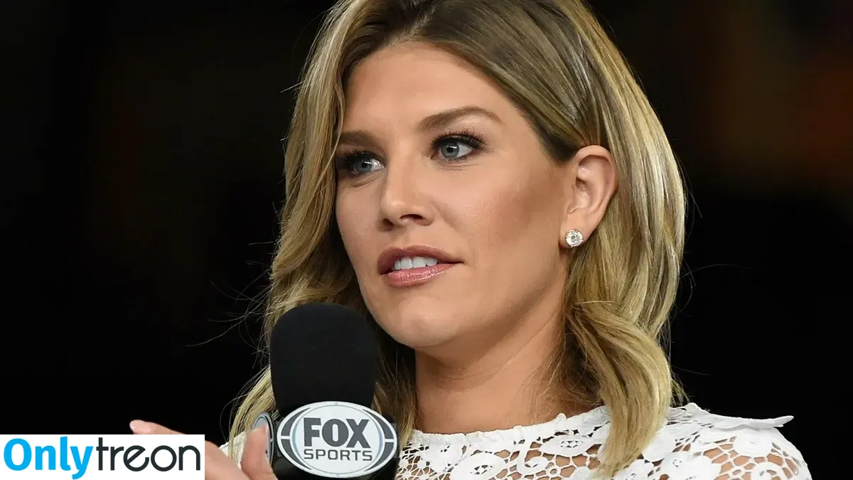 Charissa Thompson nude photo #0111 (Sportscaster / charissajthompson)