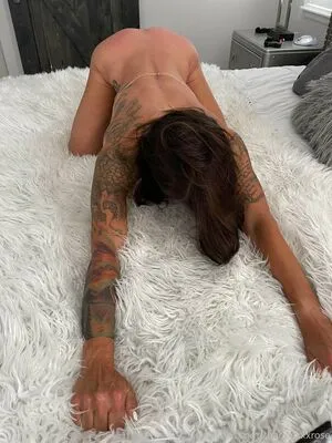 charleexxxrose / piercedpussy_char nude photo #0010