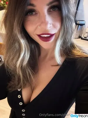 charleexxxrose / piercedpussy_char nude photo #0302