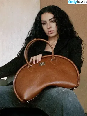 Charli XCX / charli_xcx / charlignarly фото голая #2453