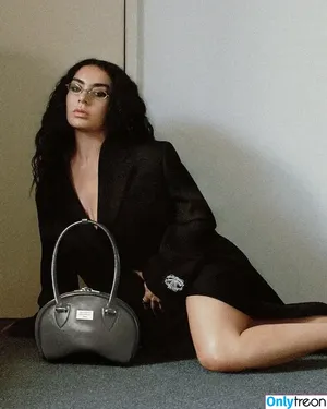 Charli XCX / charli_xcx / charlignarly фото голая #2479