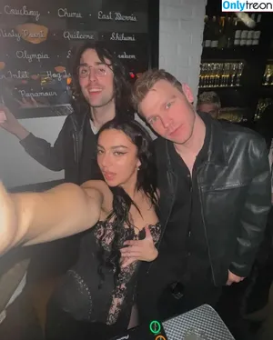 Charli XCX / charli_xcx / charlignarly фото голая #2525