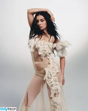 Charli XCX / charli_xcx / charlignarly фото голая #2585