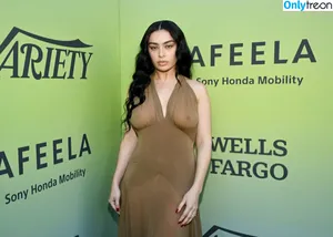Charli XCX / charli_xcx / charlignarly фото голая #2634