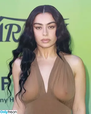 Charli XCX / charli_xcx / charlignarly фото голая #2644