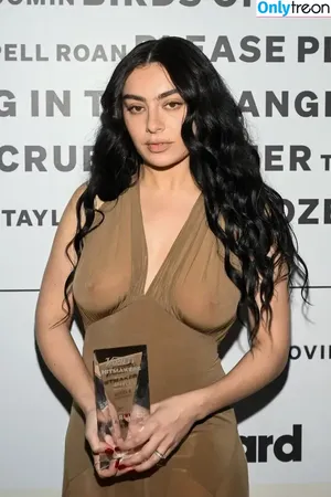 Charli XCX / charli_xcx / charlignarly фото голая #2652