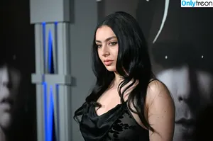 Charli XCX / charli_xcx / charlignarly фото голая #2684