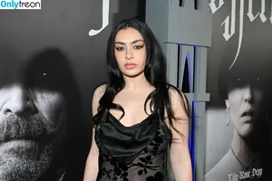 Charli XCX / charli_xcx / charlignarly фото голая #2685