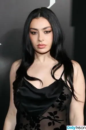 Charli XCX / charli_xcx / charlignarly фото голая #2690