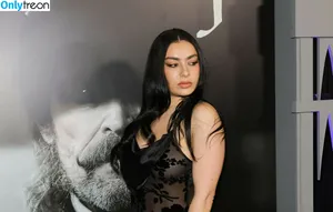 Charli XCX / charli_xcx / charlignarly фото голая #2693
