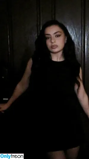 Charli XCX / charli_xcx / charlignarly фото голая #2696