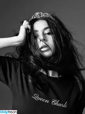 Charli XCX / charli_xcx / charlignarly nude photo #2791