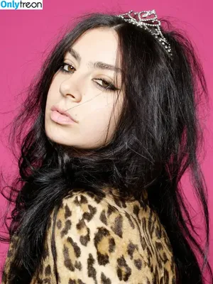 Charli XCX / charli_xcx / charlignarly nude photo #2794