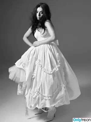 Charli XCX / charli_xcx / charlignarly nude photo #2795