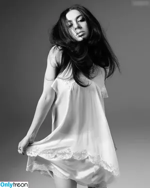 Charli XCX / charli_xcx / charlignarly nude photo #2801