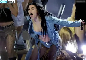 Charli XCX / charli_xcx / charlignarly nude photo #2833