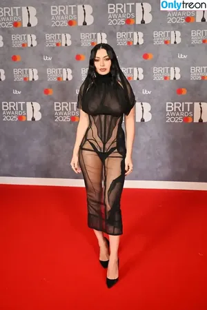 Charli XCX / charli_xcx / charlignarly nude photo #2979