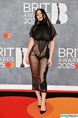 Charli XCX / charli_xcx / charlignarly nude photo #2987