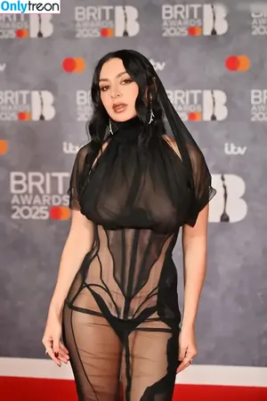 Charli XCX / charli_xcx / charlignarly nude photo #2992