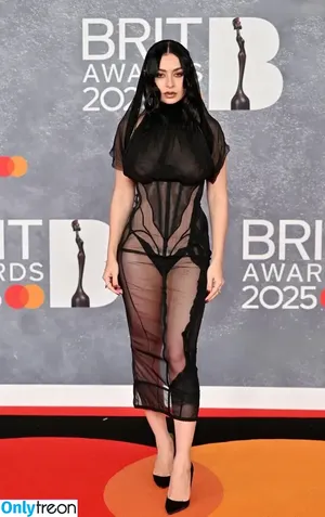 Charli XCX / charli_xcx / charlignarly nude photo #2995