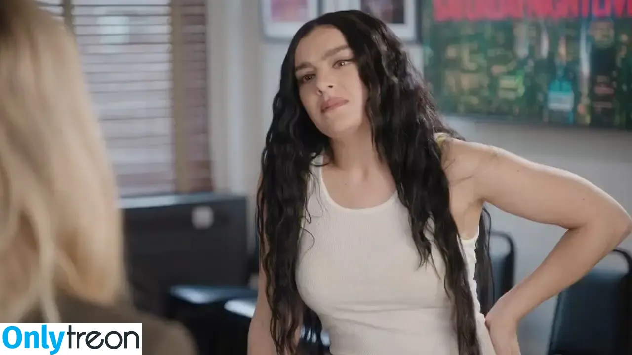 Charli XCX голая photo #2462 (charli_xcx / charlignarly)