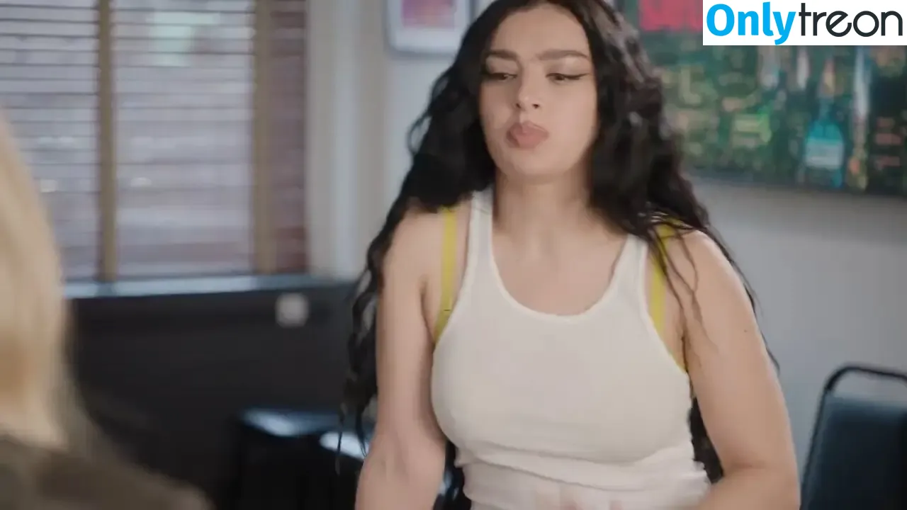 Charli XCX голая photo #2463 (charli_xcx / charlignarly)