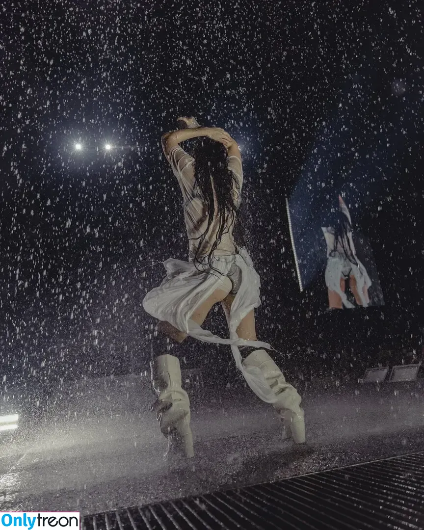 Charli XCX голая photo #2554 (charli_xcx / charlignarly)