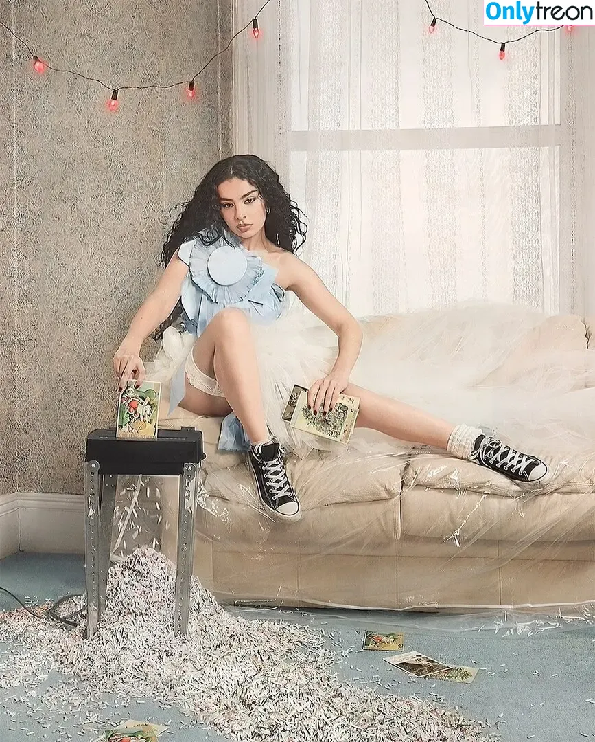 Charli XCX голая photo #2581 (charli_xcx / charlignarly)