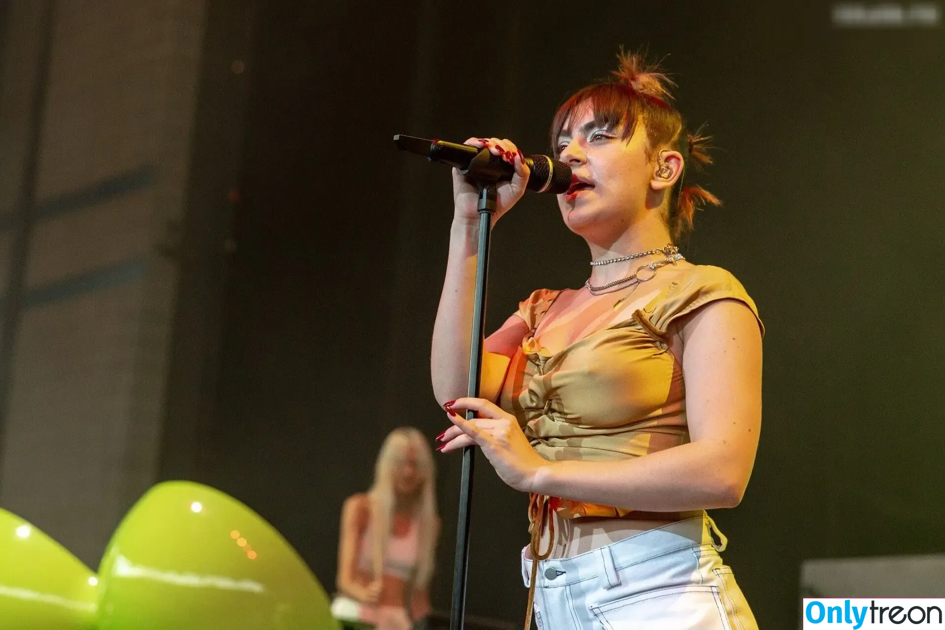 Charli XCX голая photo #2595 (charli_xcx / charlignarly)