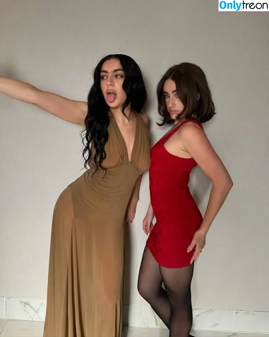 Charli XCX голая photo #2658 (charli_xcx / charlignarly)